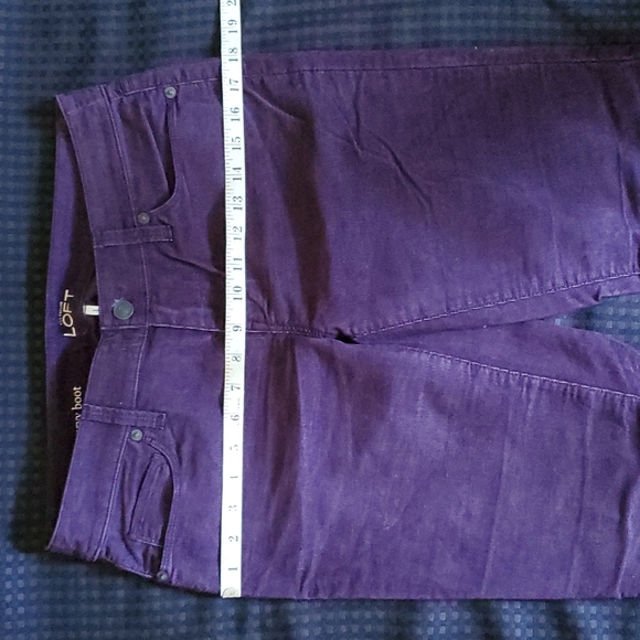 Loft eggplant corduroy curvy boot jeans size 27/4 - Picture 9 of 11